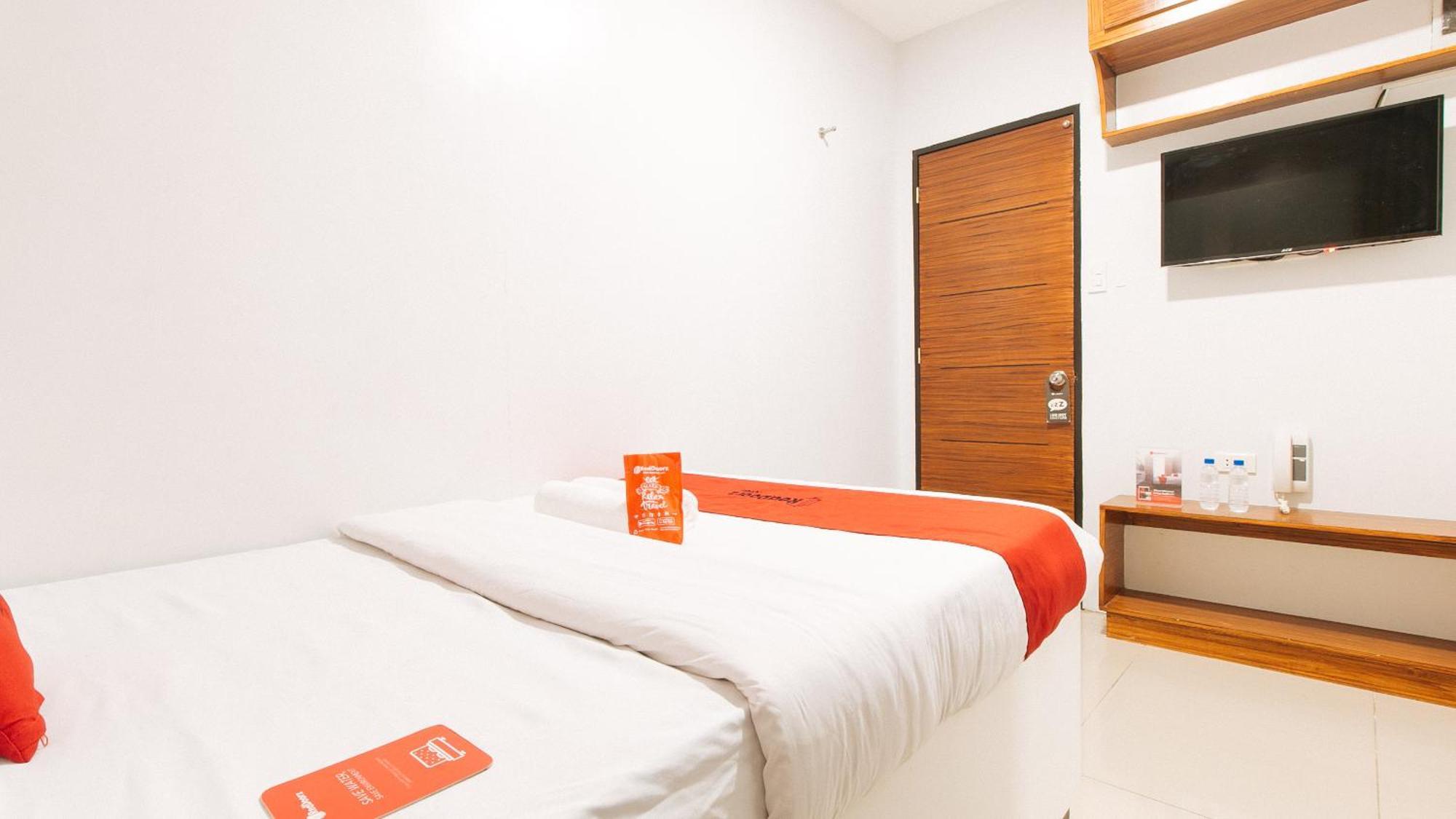 Reddoorz Near Quiapo Church Manila Exterior photo